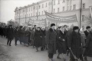 Ноябрьская демонстрация 1960 года. Ул. Комсомольская