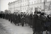 Ноябрьская демонстрация 1960 года. Ул. Комсомольская, 163