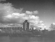 Вид на Сомбатхейский микрорайон с набережной р. М. Кокшага